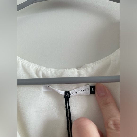 Presley Ruffle Neck Mini Size Large - Picture 4 of 6